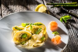 Cappelletti con salmone image