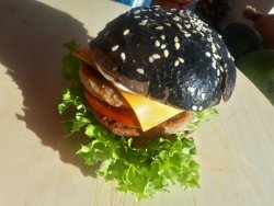 Cheeseburger cu chiflă sepie image