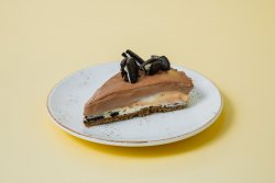 Chocolate Hazelnut & Cookies cheesecake image