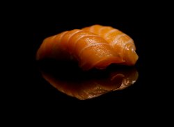 Salmon nigiri 6 image