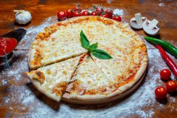 Pizza Margherita image