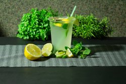 Limonadă cu menta si zahar - 500ml image