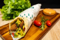 Falafel cu avocado la lipie image