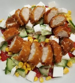 Salată Crispy Chicken image