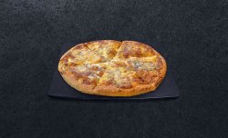 Pizza Quattro Formaggi medie image