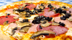 Pizza Quattro Stagioni image