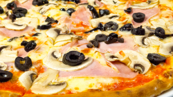 Pizza Prosciutto Cotto e Funghi image