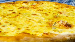 Pizza Quattro Formaggi image