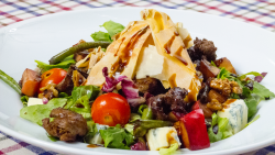 Insalata Beef Fusion image