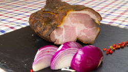 Ceafă de porc afumată preparat și afumat în casă image