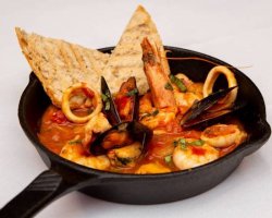 Cioppino image