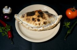 Pizza Calzone (pizza închisă) image