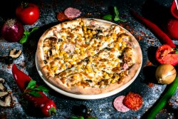 Pizza Funghi con Mais mare image