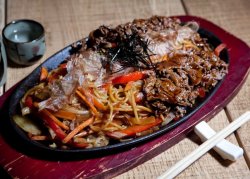 Beef yakisoba image