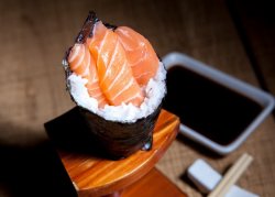 Salmon temaki image