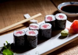 Tuna maki image