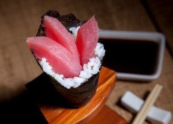 Tuna temaki image