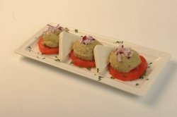 Salata de vinete cu rosii si branza image