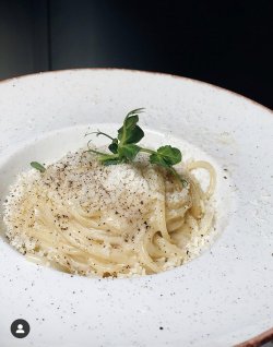 Spaghetti Cacio e pepe image