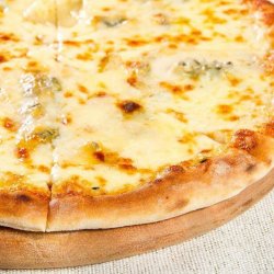 1+1 GRATUIT: Pizza Quattro Formaggi image