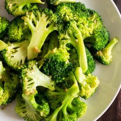 Broccoli saltati all’aglio image