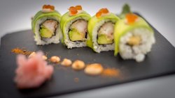 Dragon roll image