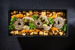 Kebun de falafel cu cartofi, sos oriental și pătrunjel image