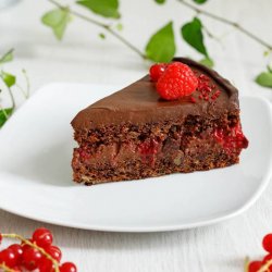 Tort Vegan - Double Chocolate Raspberry Cake image