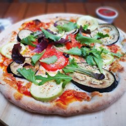 1+1 GRATUIT: Pizza Vegetariană image