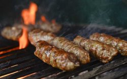 Pachet &#8220;Hot Summer Grill&#8221; (Mici, Muștar, Bere) image