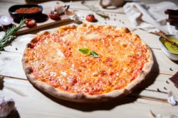 Pizza Margherita Delivery image