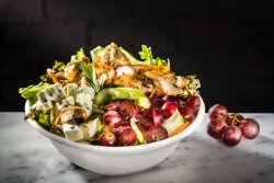 Salată Gorgonzola cu Pui image