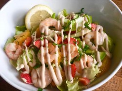 Citrus Shrimps Salad image