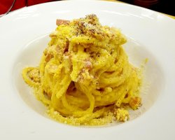 Spaghetti carbonara con panna image