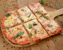 Pizza Margherita image