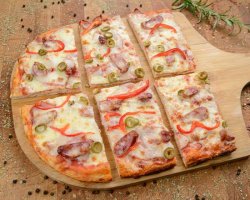 Pizza taraneasca image