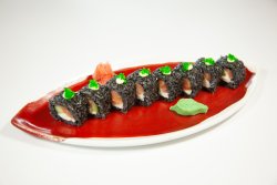 Black philadelphia roll image