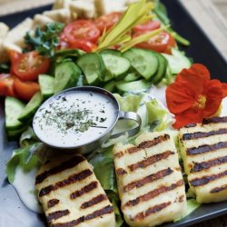 Salată Halloumi image