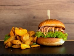 Cheese Burger și cartofi wedges  image