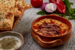 Etli sicak humus image