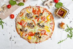 Pizza vegetariană image