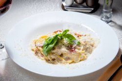 Spaghete Carbonara image