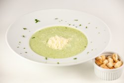 Supă cremă de broccoli image
