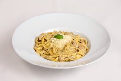 Tagliatelle Alfredo image