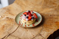 Forest fruit pancakes image