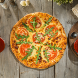 Pizza Margherita Con Ruccola 32cm image