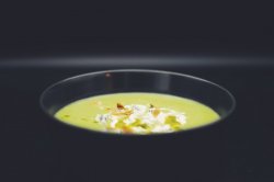Emerald cream soup image