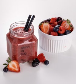 Berry Detox Smoothie / Suc pentru detoxifiere cu fructe de pădure image
