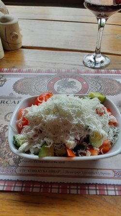 Salata Sopska image