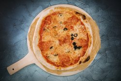 Pizza Caprino image